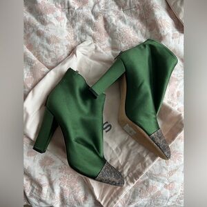 💚SJP Rumi green satin ankle boots💚